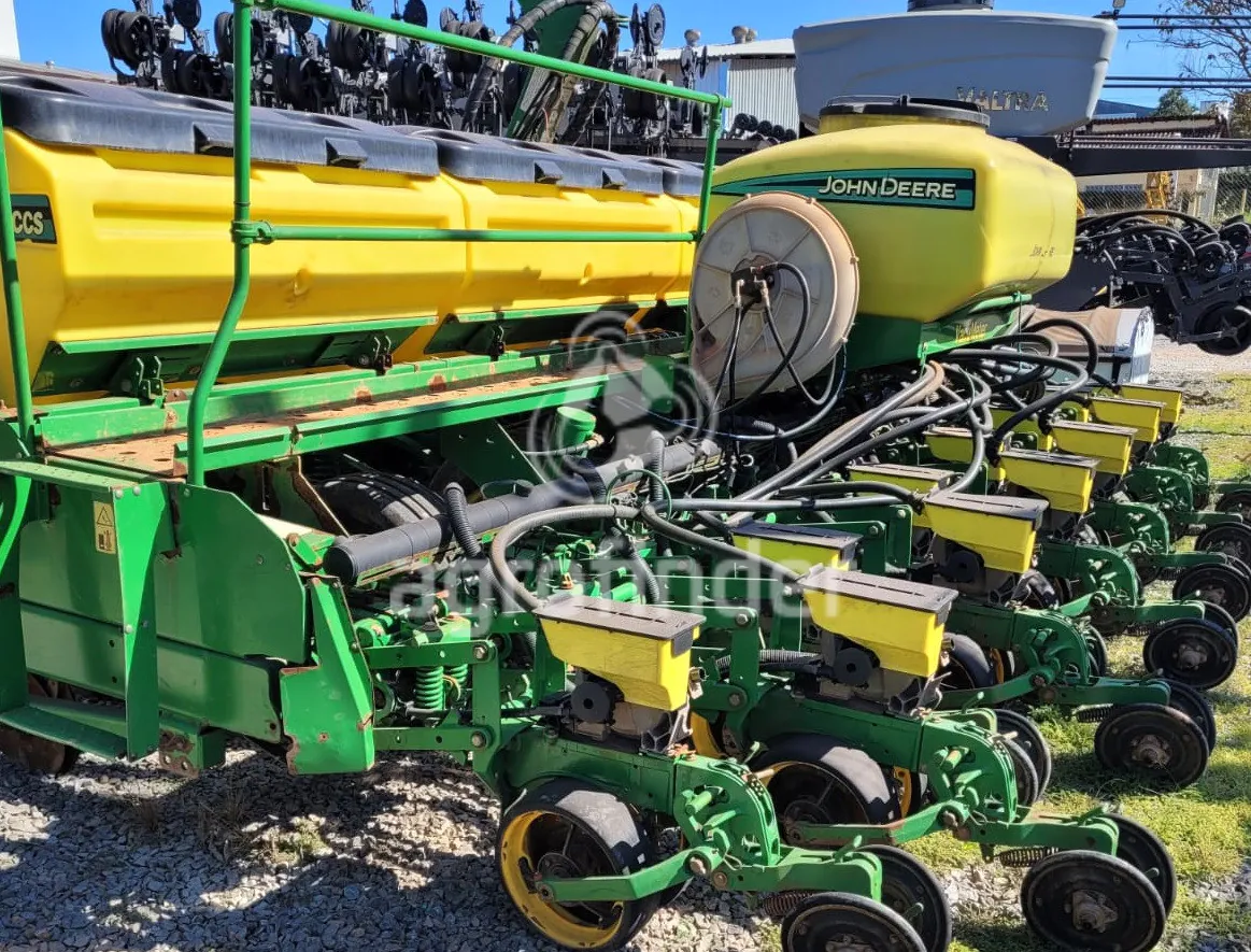 Plantadeira de verão John Deere 2115 CCS ano 2018 | agrofinder